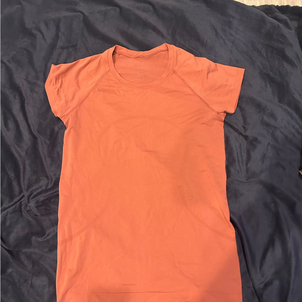 Lululemon Swifty Tech T shirt size 10 , Brier Rose, worn twice